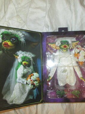 NECA Gremlins 2 The New Batch Ultimate Greta Wedding Dress 2022 Action Figure